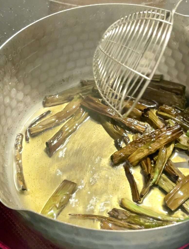 Frying scallion greens