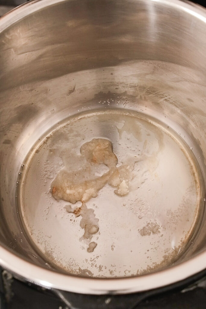 melting sugar in oil