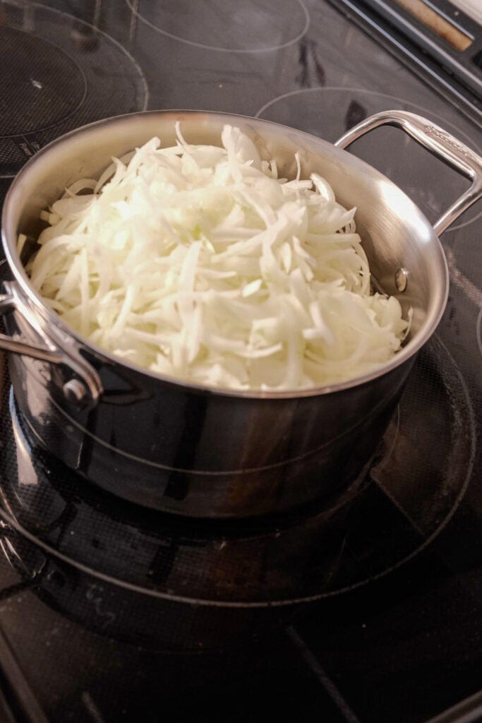 Putting onions into cold oil