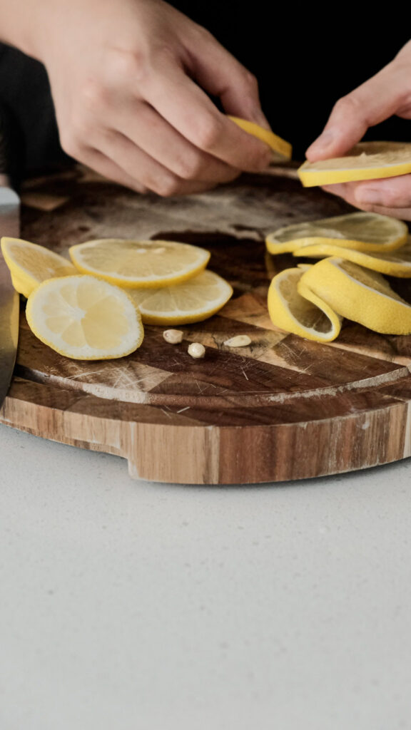 Removing seeds from lemons