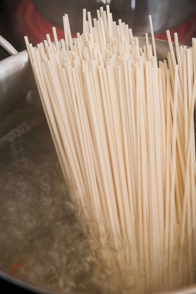 Boiling noodles