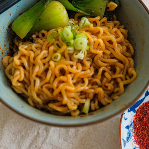 Hot oil noodles