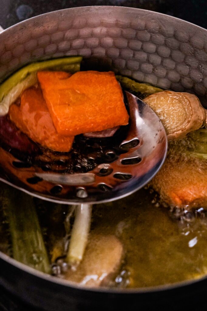 Taking vegetable out of oil