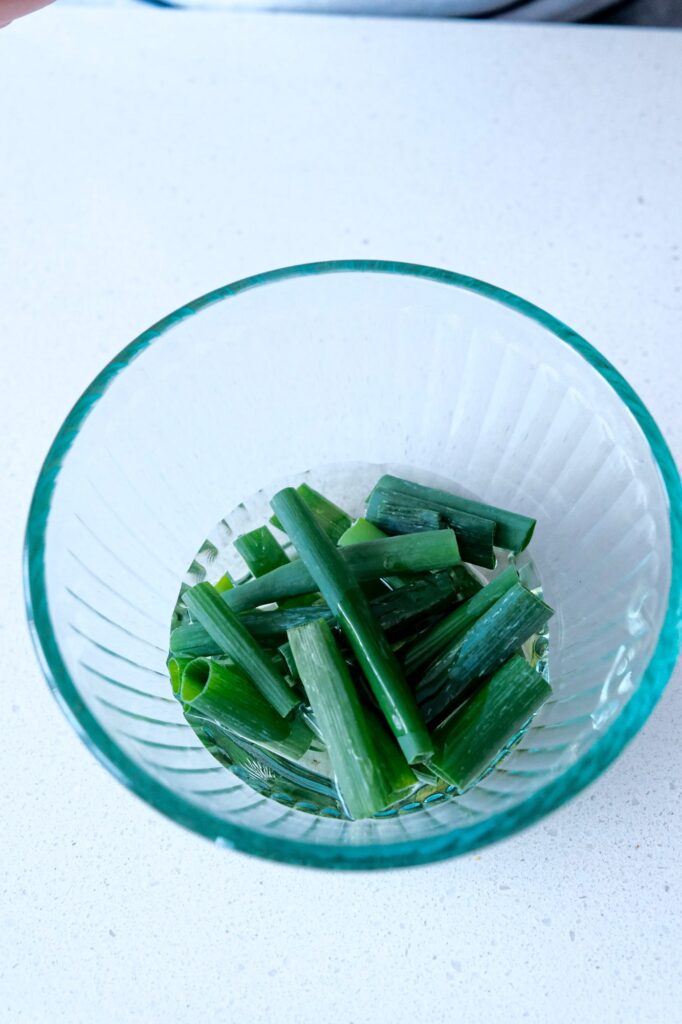 Scallion greens with oil