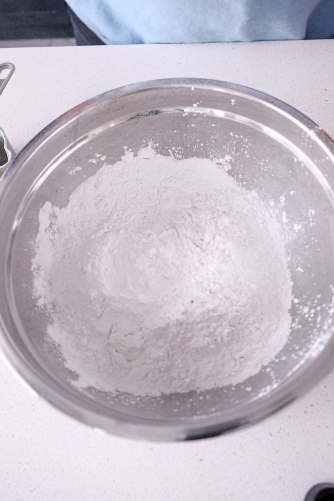 Rice flour in bowl