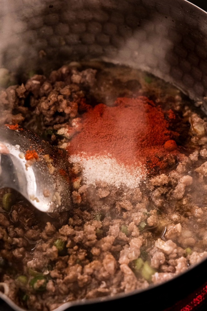 Adding seasoning powder